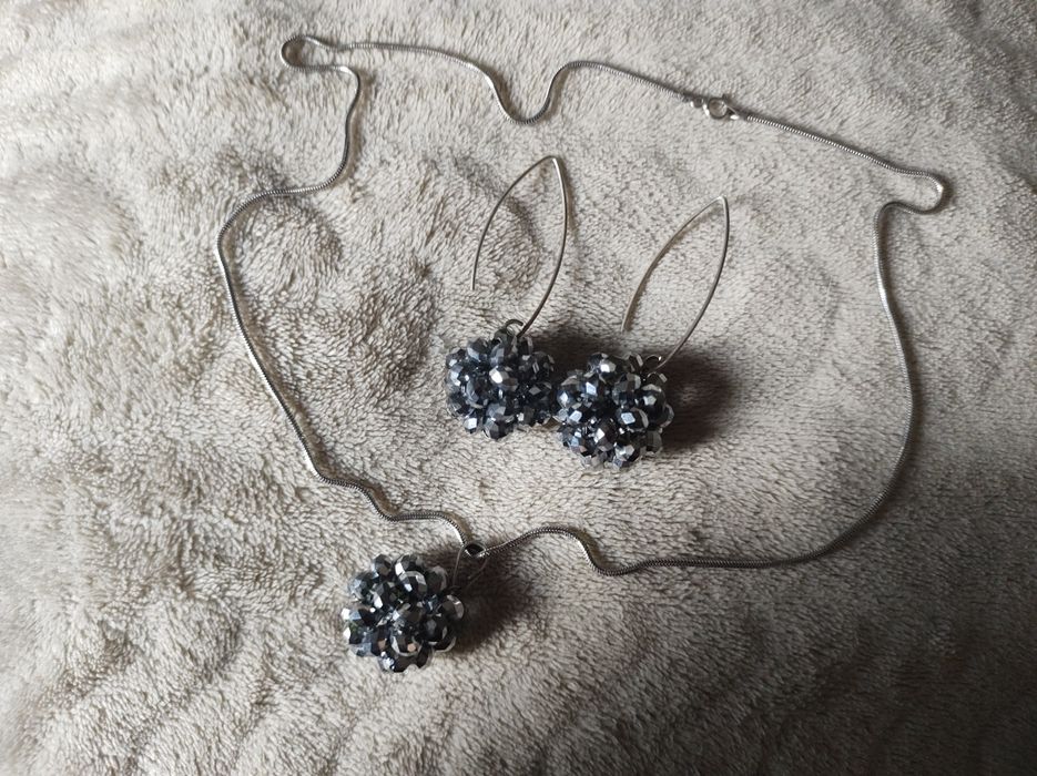 Piękny srebrny zestaw