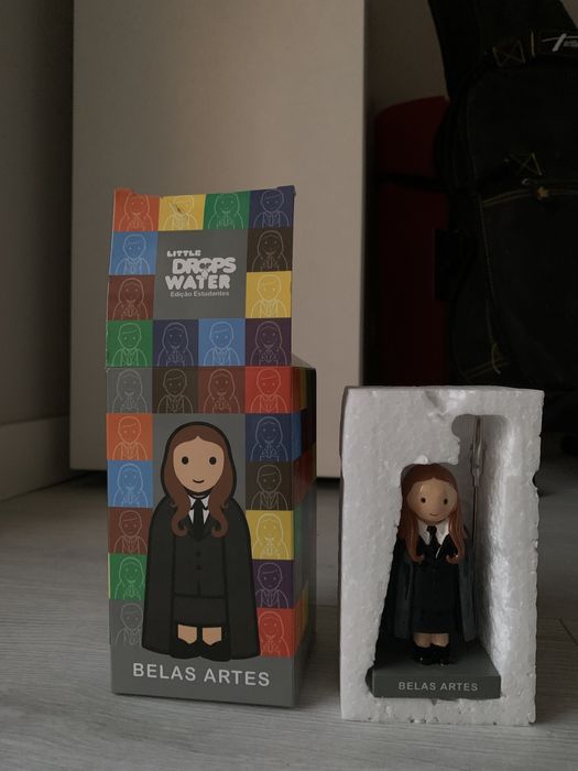 Boneca final curso (belas Artes) - Suporte foto