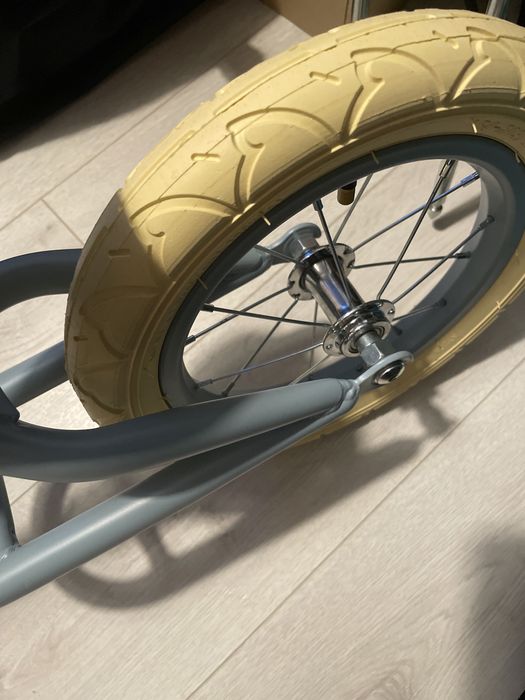 Nowy Rowerek biegowy little dutch blue