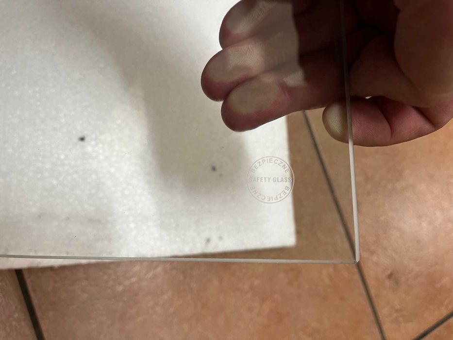 Szyba hartowana 60x40cm, grubość 6mm, szlifowane krawędzie