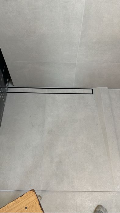 Плиточник , укладання плитки