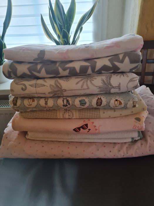 Dużą ilość ubranek dla dziewczynki