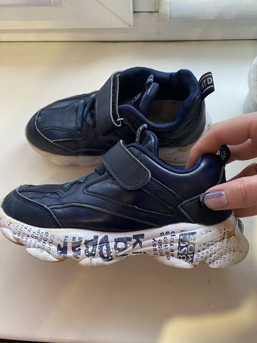 Кроссовки на мальчика