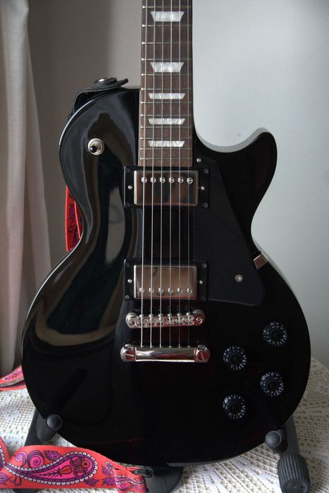 Guitarra Epiphone Les Paul Studio