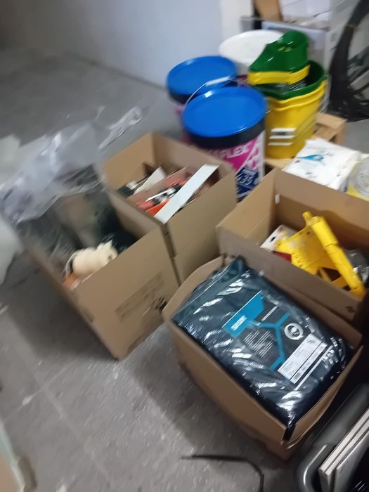 Recheio de loja de ferragens