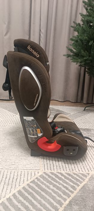 Автокрісло Lionelo