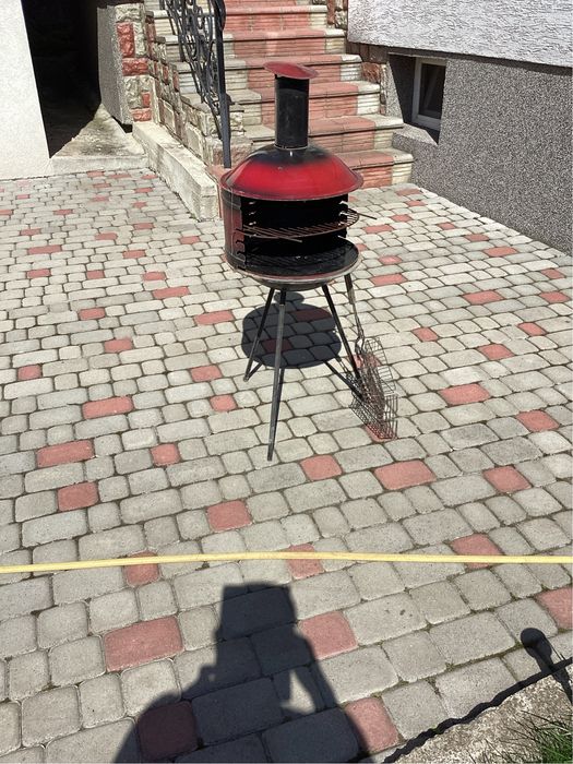 Продам барбекю на деревне вугілля