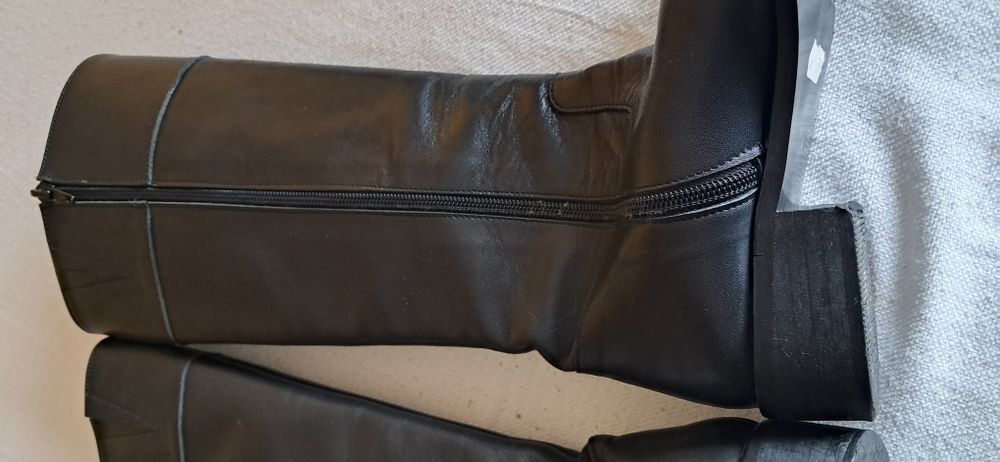 Botas de cano alto pretas