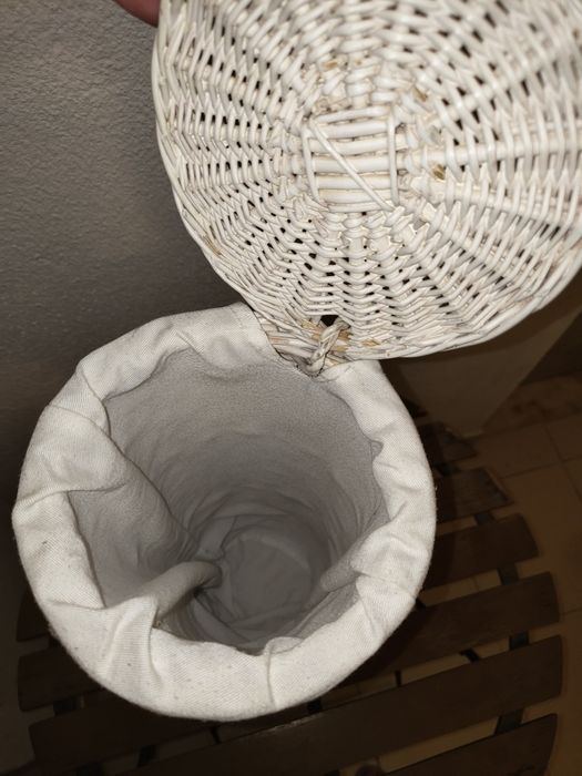 Cesto em verga para papel higiénico