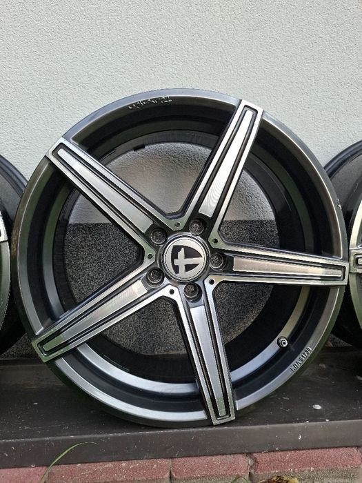 4 felgi Tomason 5x114,3 8.5jx19 ET 45