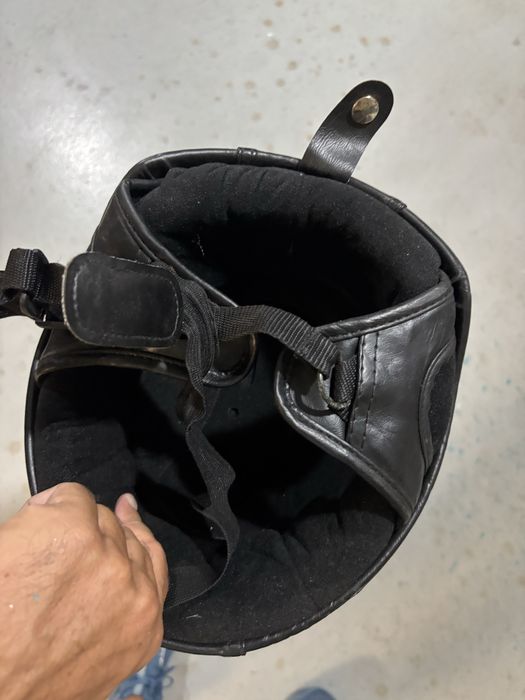 Capacete de mota com oculos