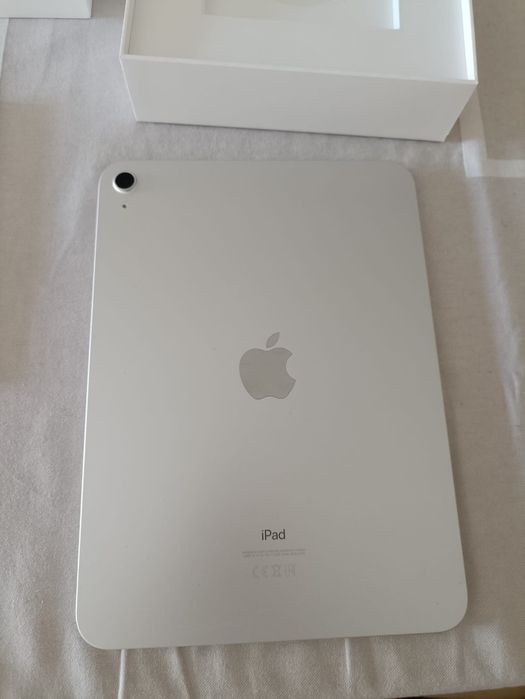 iPad prateado como novo