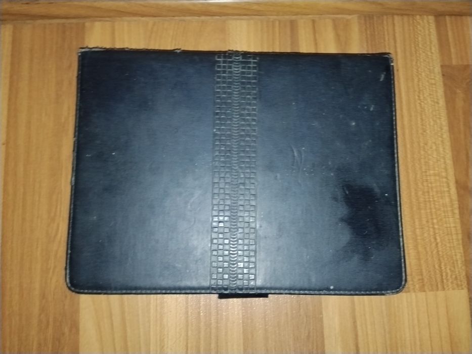 Терміново!!!  Планшет з захисним чехлом