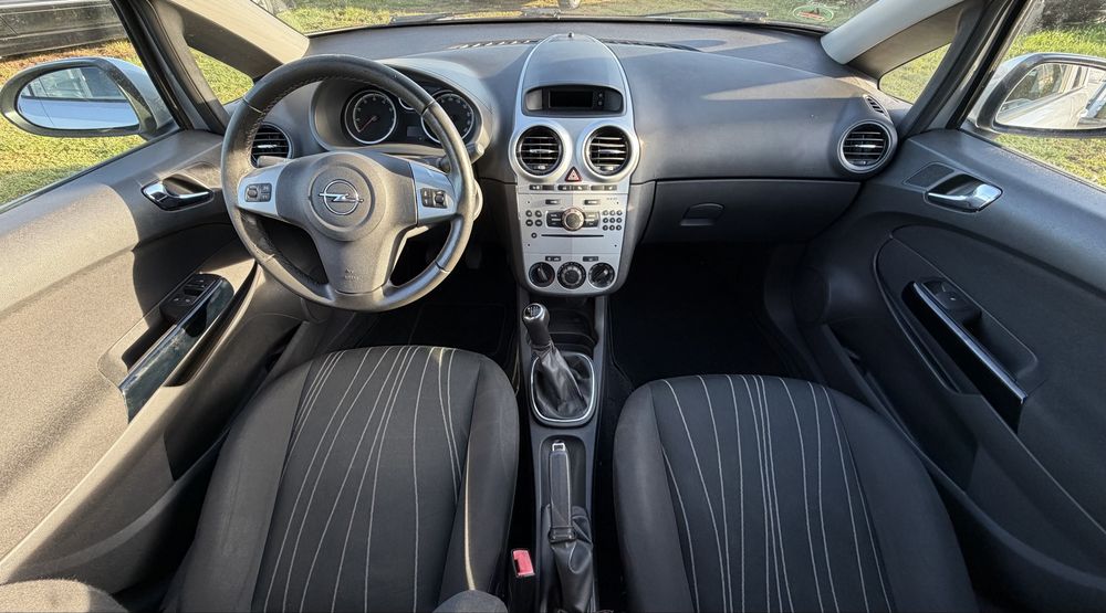 Opel Corsa 1,2 16 v ,, KLIMATYZACJA ,,