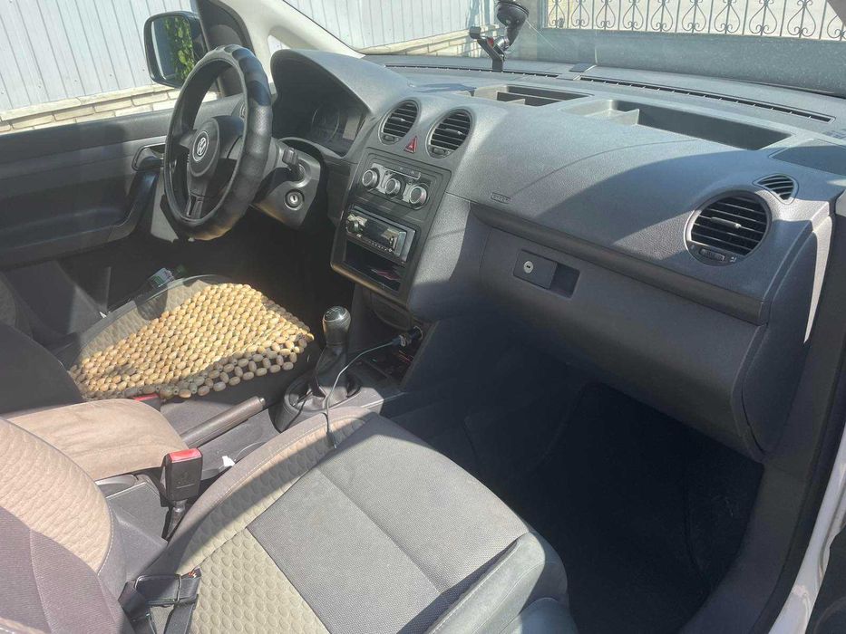 Продаж Volkswagen Caddy Maxi, 2013 рік 1.6Tdi 7-мест