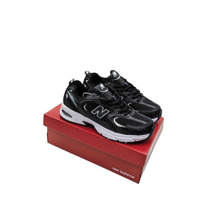 Зимові кросівки New Balance 530 чорні з білим (хутро)
