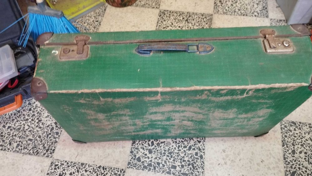 Mala de cartão antiga