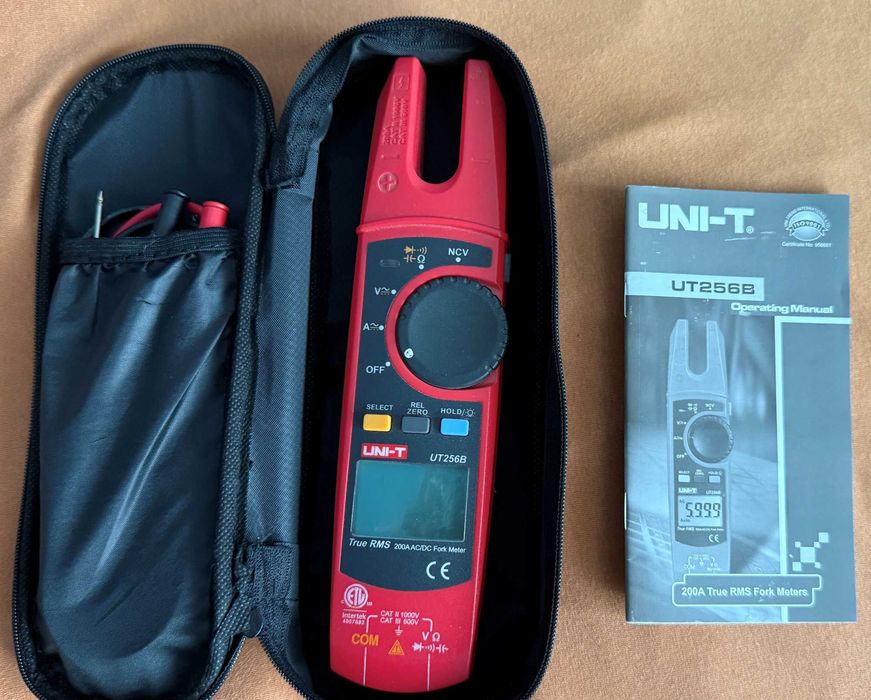 Miernik cyfrowy tester 200A Uni-T UT256B