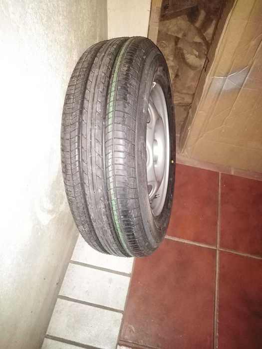 Pneu automóvel ligeiro