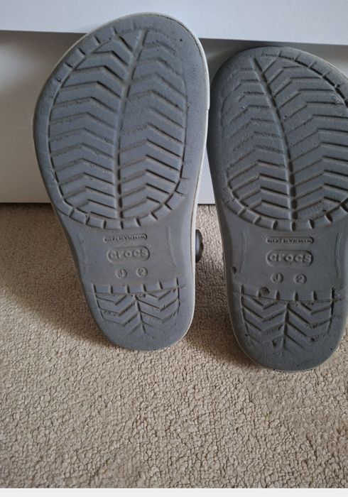 Продам дитячі Crocs  j2