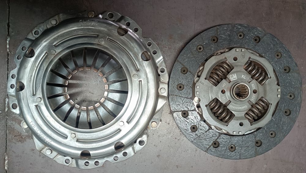 Продам карзину , диск сцепления и выжимной подшипник