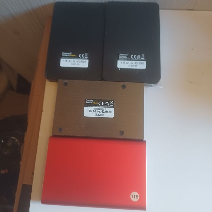 Зовнішній жорсткий диск 1,4,5 TB