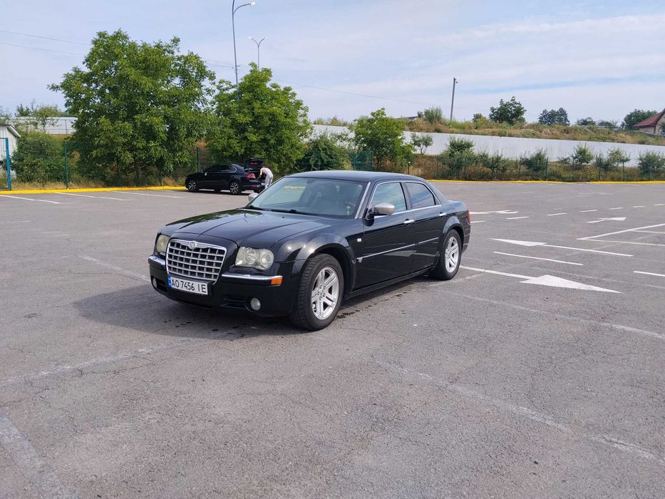Chrysler 300 C. 2004рв. 2.7 бенз. HEMI.