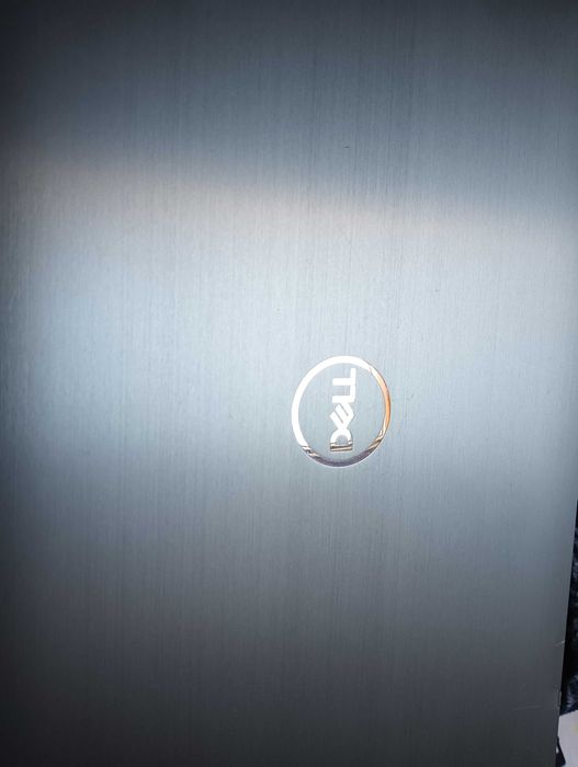 Computador Marca  (DELL )64750932691331120