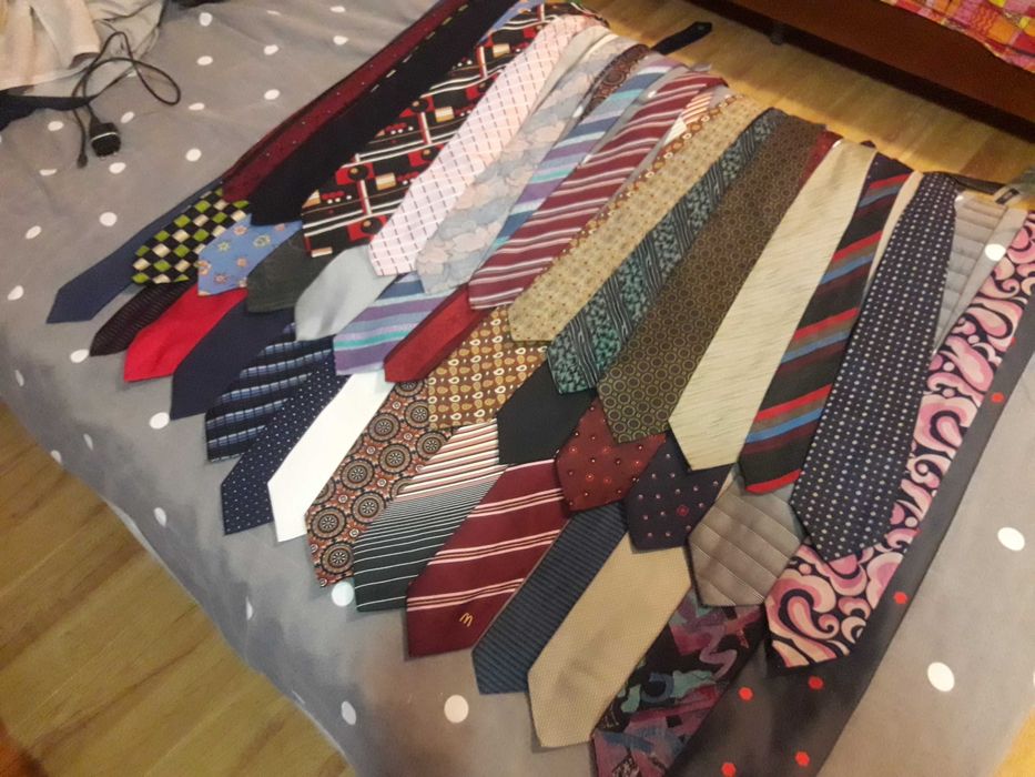 Галстуки по 100 грн фірмові оригінал