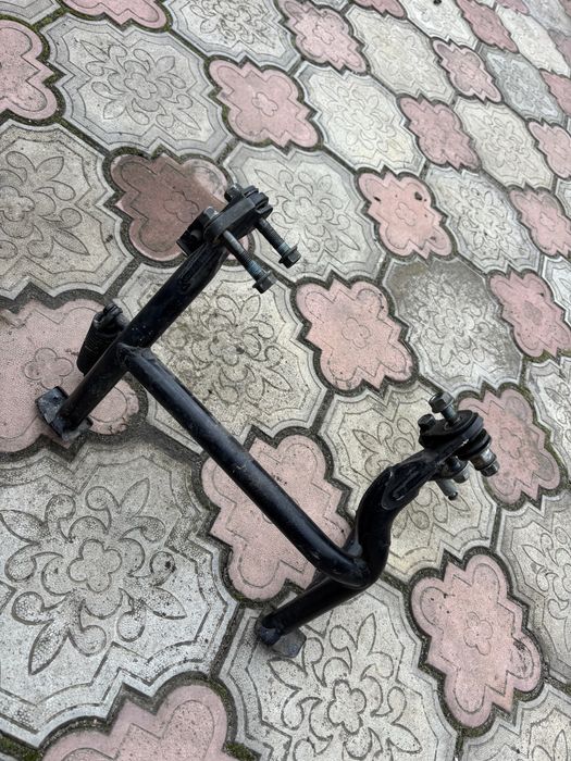 Fz6 центральна ніжка