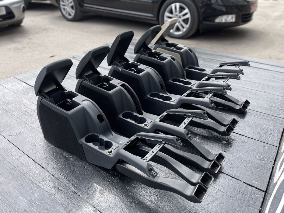 Підлокотник подлокотник Шкода А5 консоль підлокітник Skoda A5 04-13