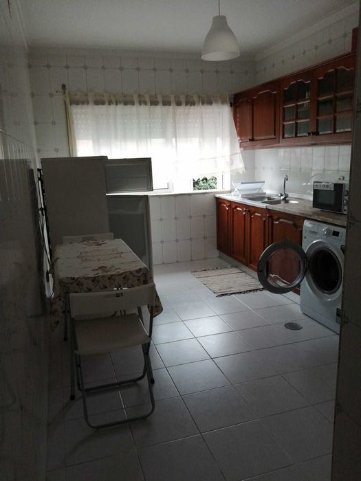 Arrendamento de apartamento T1 - Quinta Armada
