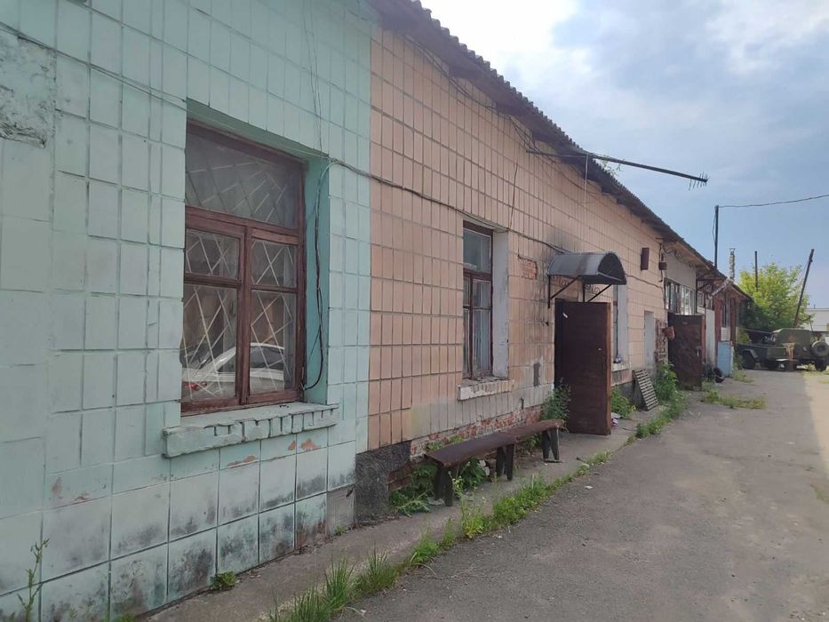 Продам  виробничо складськi примiщення Пр-т Миру 243. м.Чернiгiв
