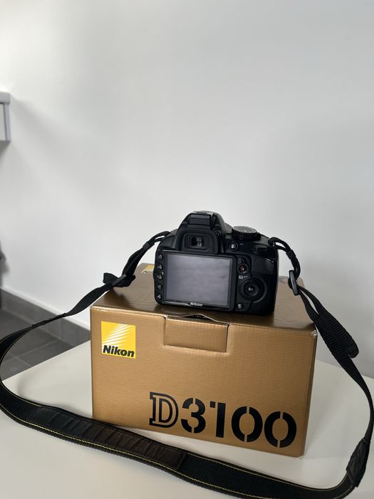Продам фотоапарат Nikon d3100 + обʼєктив 18-55