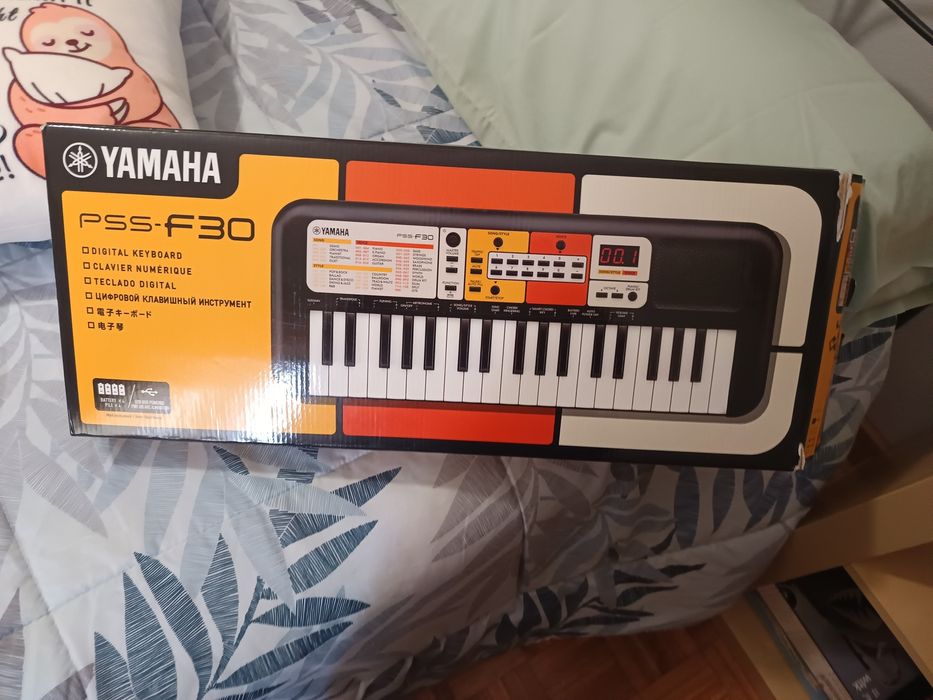 Yamaha piano digital modelo P55-F30