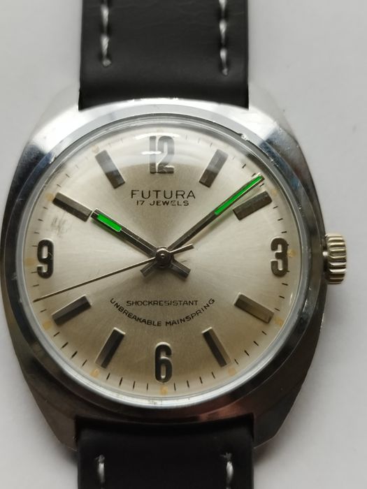 Zegarek mechaniczny Futura . Po serwisie.