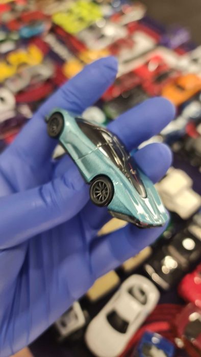 Hot WHEELS Premium - Envy 5 Pack
