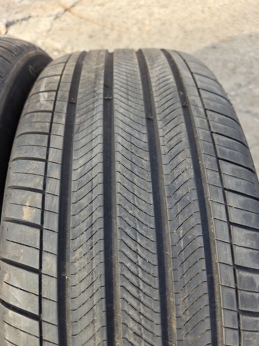235 45 R18 98W Michelin Primacy All Season Tesla  acoustic