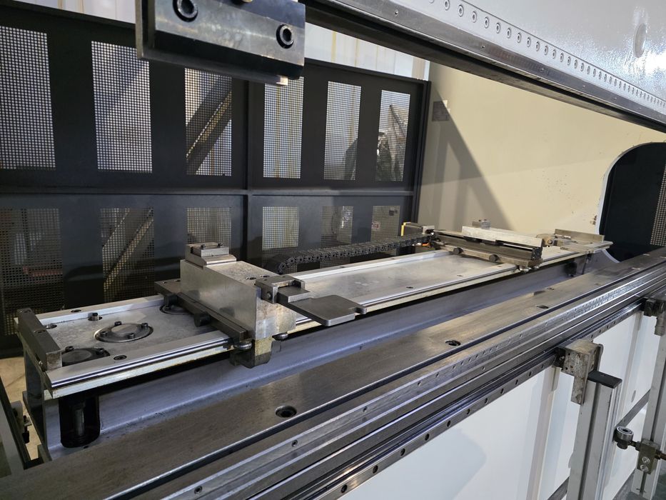 Prasa Krawędziowa krawedziarka zaginarka LVD PPEB 135.ton 3m w 8 osi