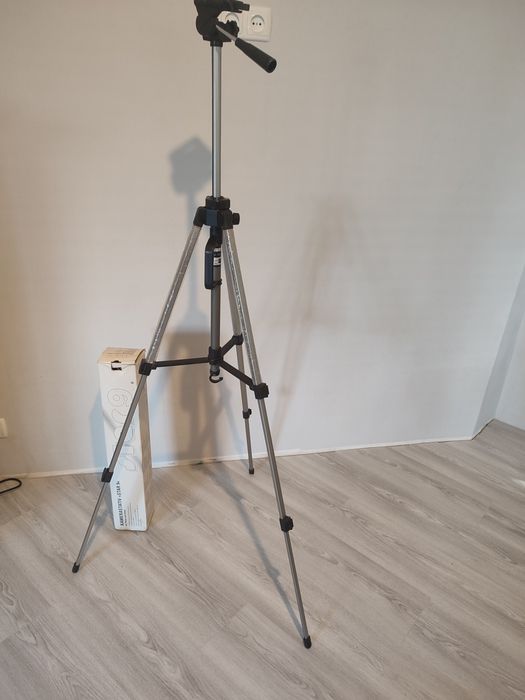 Штатив для фотоаппарата