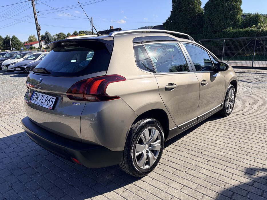 Peugeot 2008 Automat 1,2 Benzyna 110KM Allure Kpl. Opon zimowych_Niski przebieg!