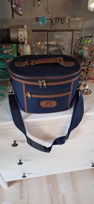 Kufer kuferek kosmetyczny