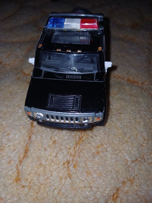 Продам металеві машинки