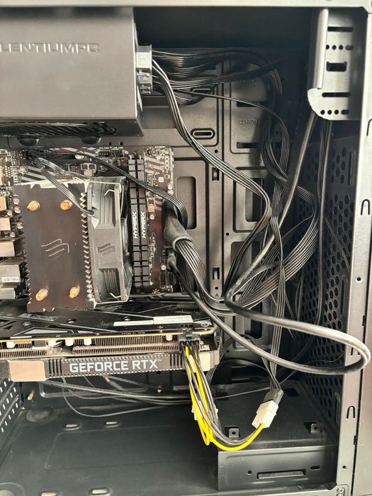 PC stacjonarny z 2021/i5/RGB2x8GB/GTX1660