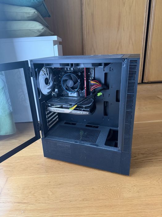 Setup Gaming (Computador, Monitor, Teclado e Rato)