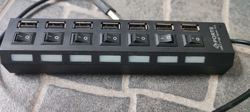 Porta USB 2.0 (7 entradas)