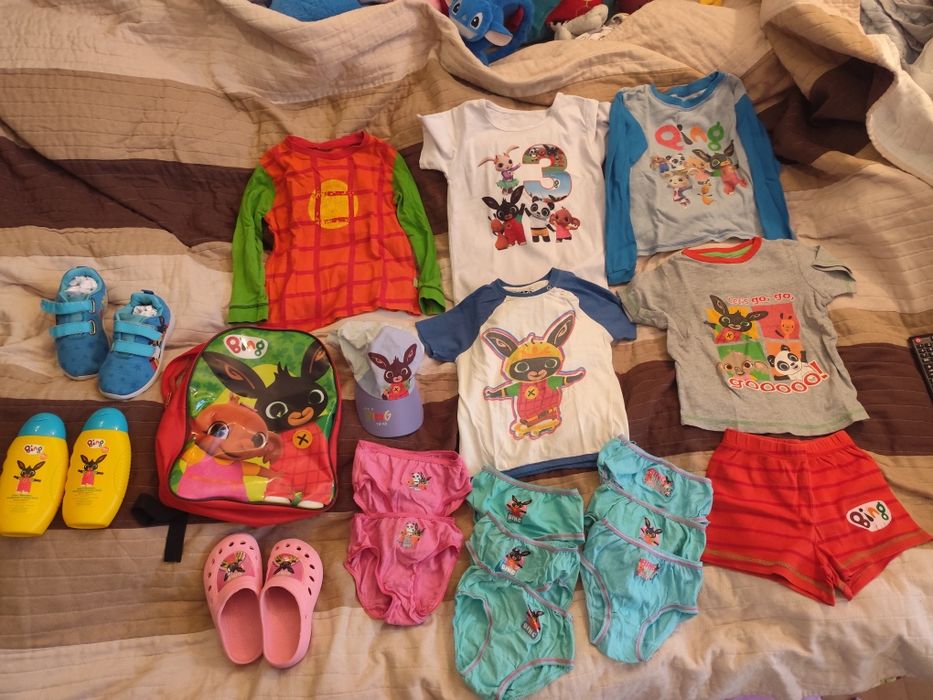 Zestaw ubrań i akcesoriów dla fana BING