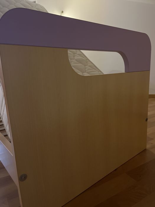 Cama, colchao e estrado