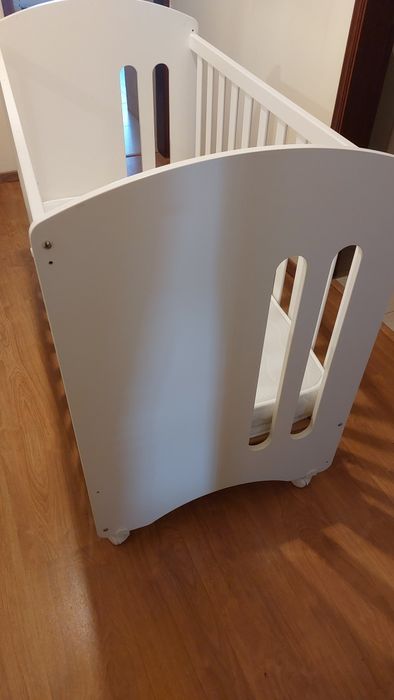 Berço Micuna branco+colchão Pikolin+roupa de cama
