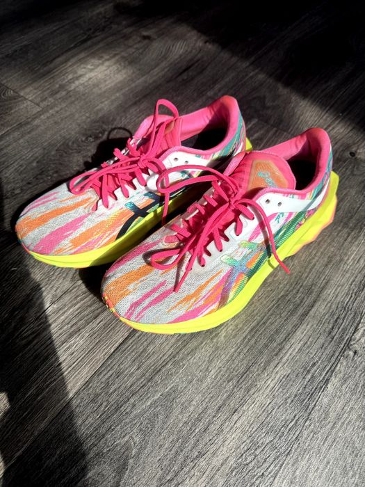 Кросівки Asics жіночі